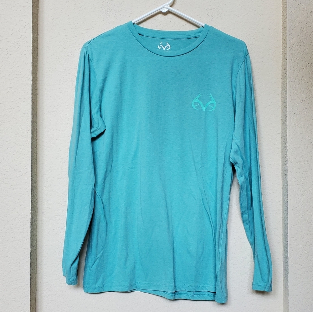 Realtree Long Sleeve Ladies Tee.  Size Medium